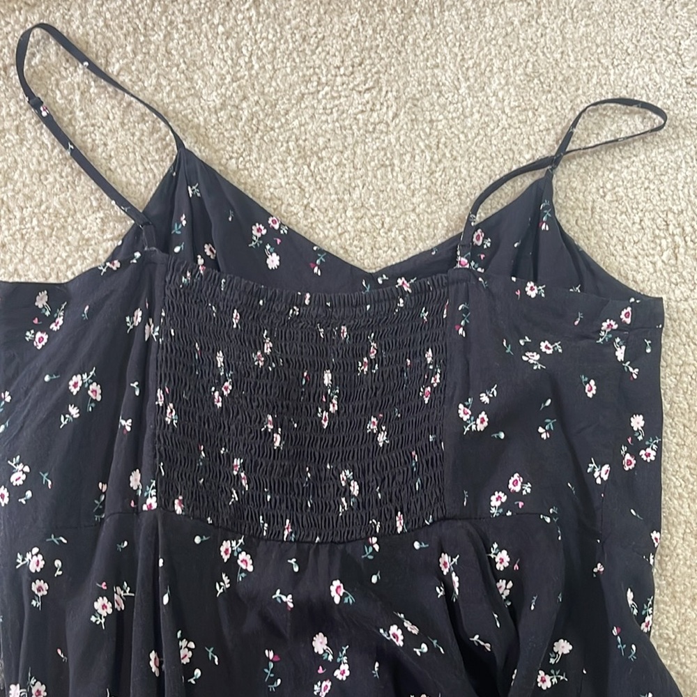 Old Navy Black Floral Spaghetti Strap Flowy Dress - Picture 8 of 9